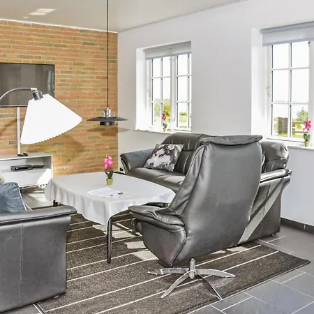 3 Bedroom Beautiful In Grasten * Dalsgård